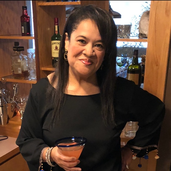 Meet your Posher, Susan - Picture 1 of 7